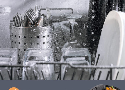 VonShef 38cm Enamel Roaster with Lid – Deep Oval Self-Basting Roasting Tin (4L)