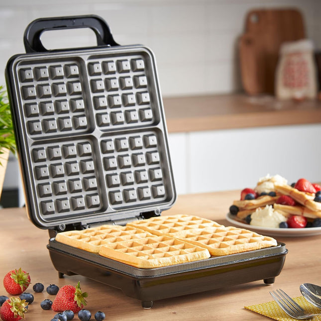 VonShef Large 4 Slice Waffle Maker – 1100W, Non-Stick Plates – Silver